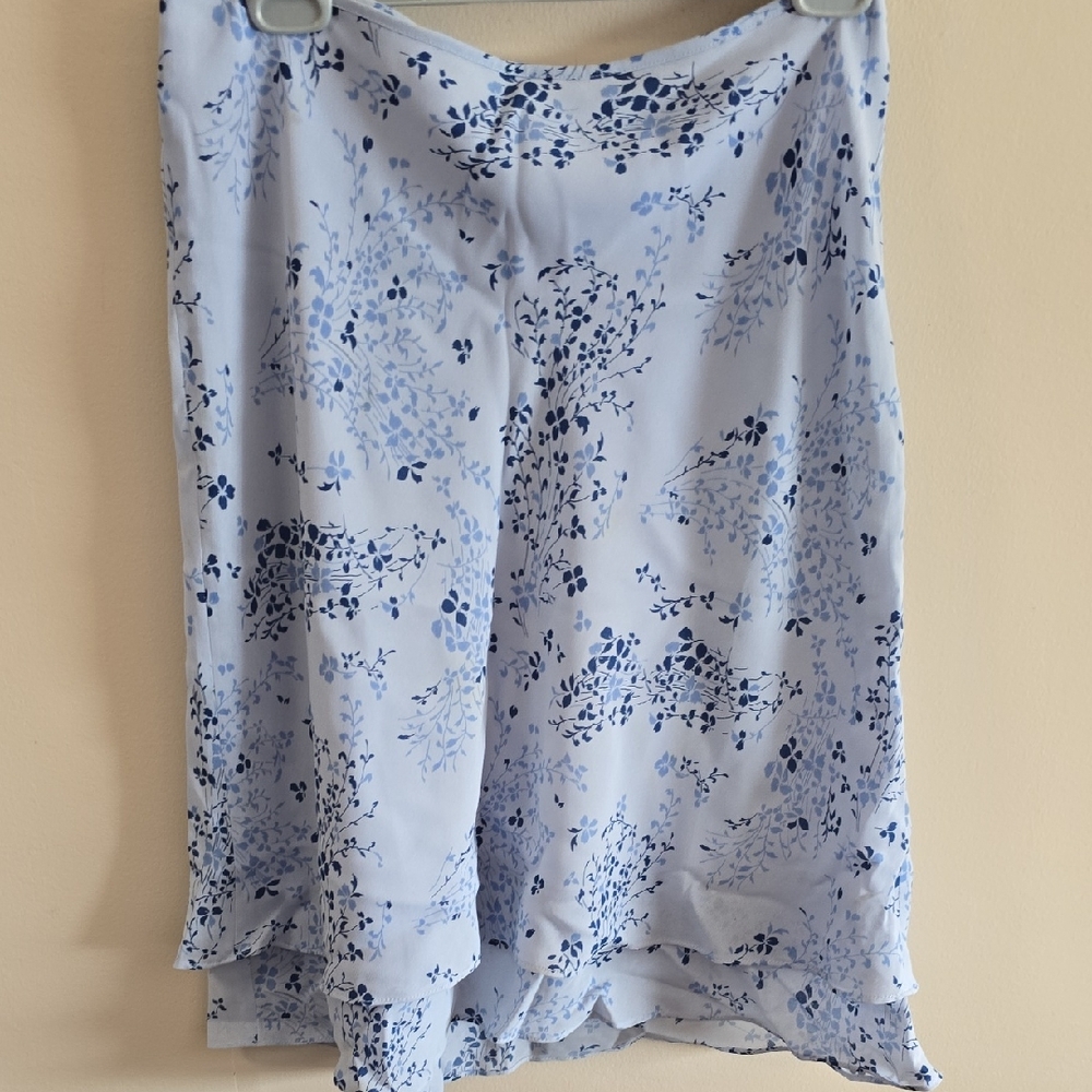Ann Taylor Blue and White Floral Skirt